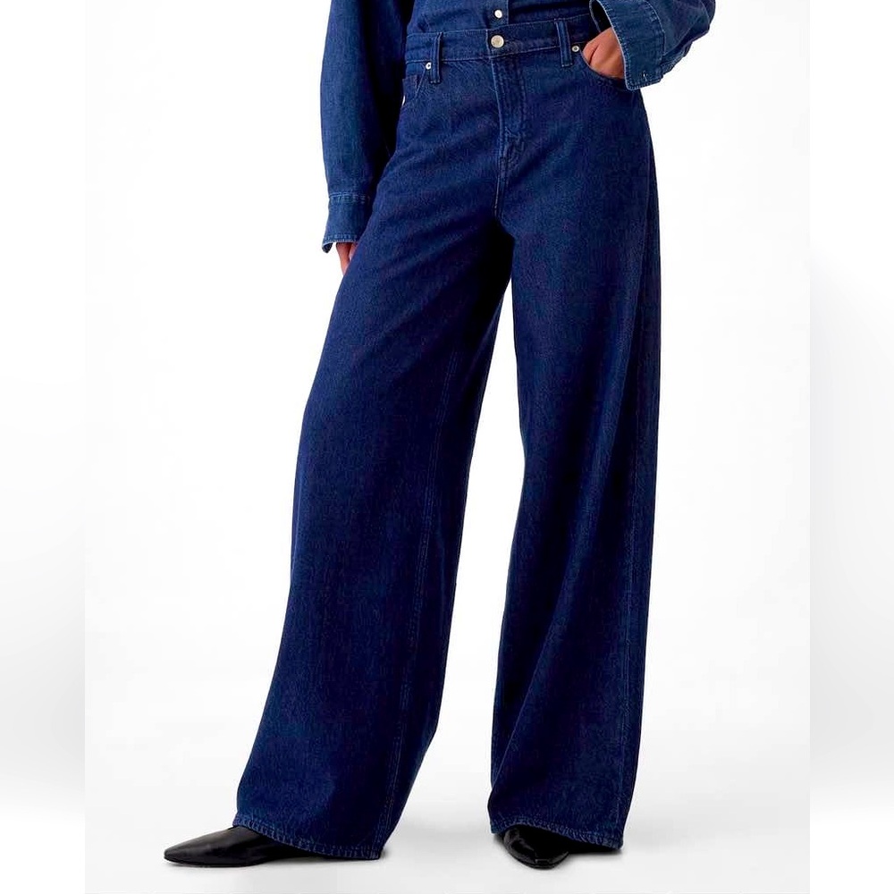 Mid-Rise Ultra Soft Baggy Jeans